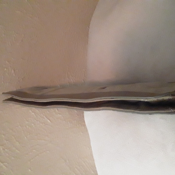 Fifty Four Fossil Clutch - Picture 3 of 11